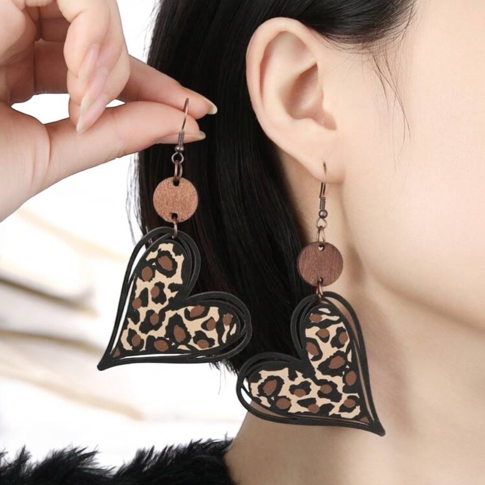 Leopard Heart Wood Earrings - Picture 2 of 4